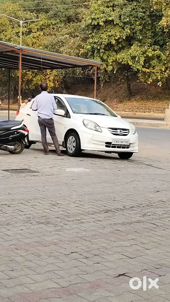 Honda Amaze 2013 Petrol Well Maintained