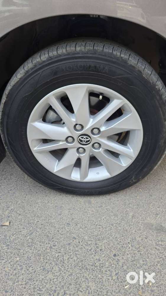 Toyota Innova Crysta 2.7 Gx Mt 8s, 2018, Diesel