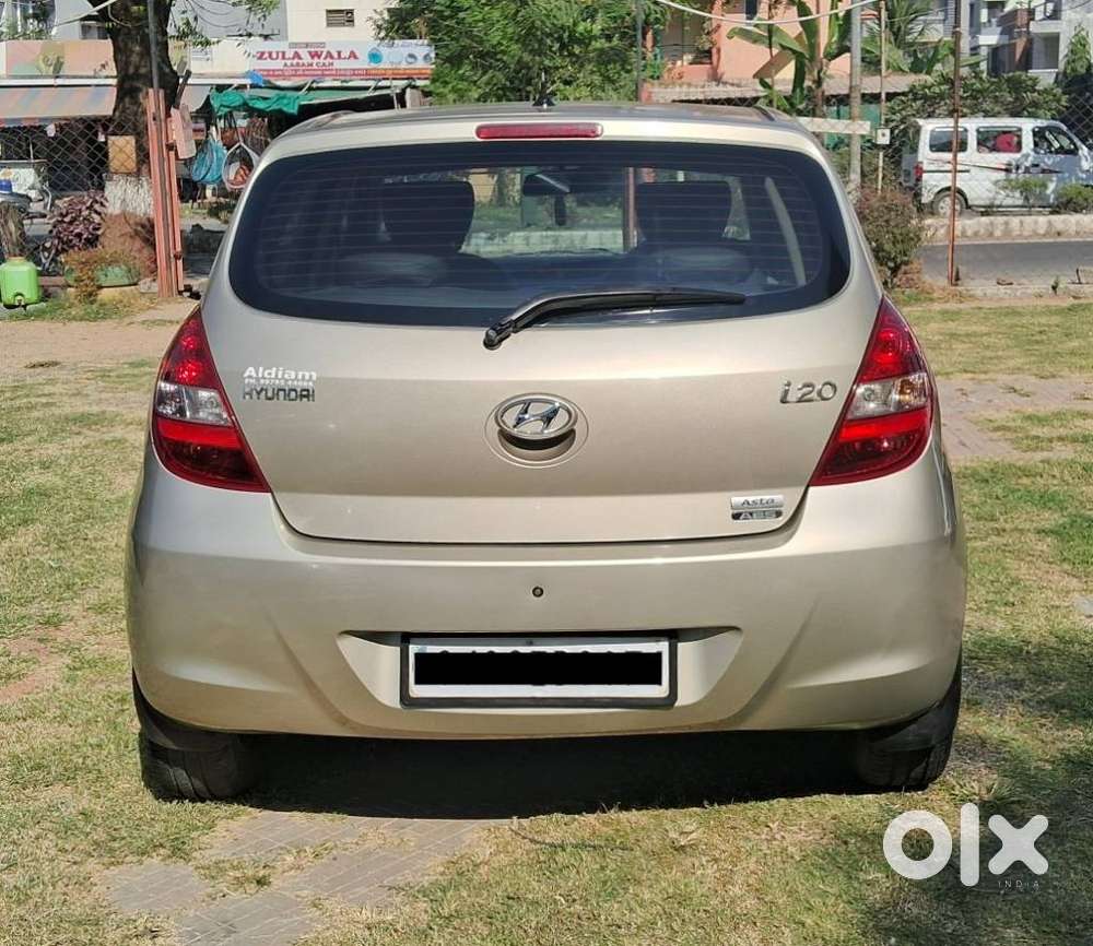 Hyundai I20 2009-2011 1.4 Asta Optional With Sunroof, 2011, Petrol