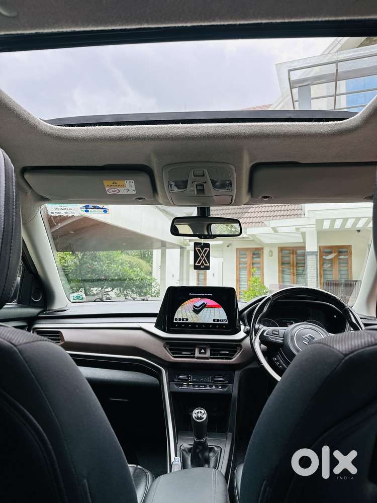 Maruti Suzuki Vitara Brezza Zxi + Amt Dual Tone, 2022, Petrol