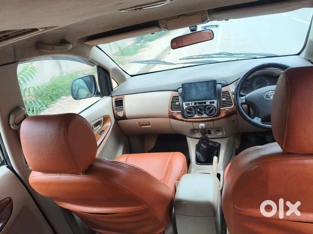 Toyota Innova 2.5 G (diesel) 8 Seater, 2010, Diesel