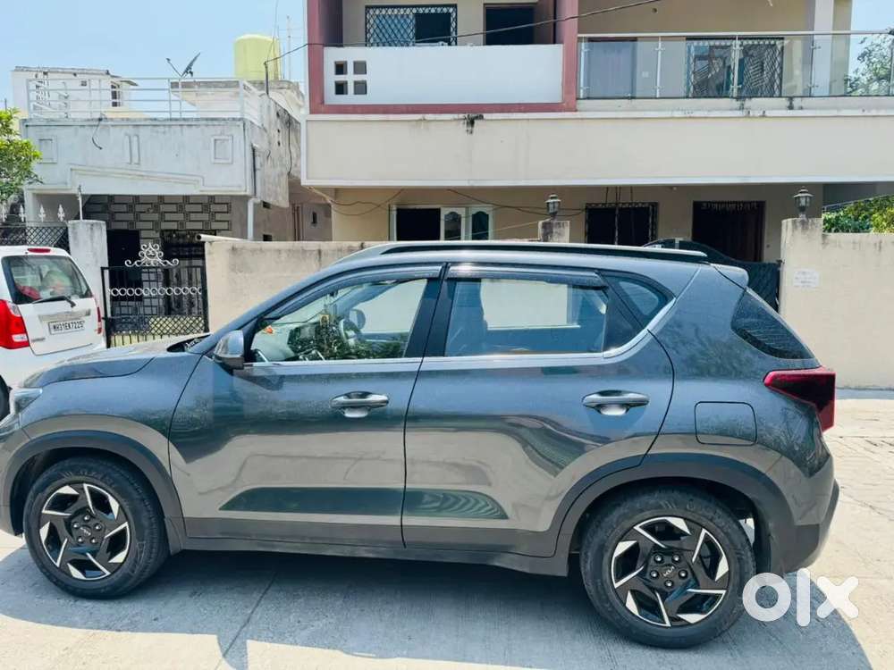 Kia Sonet 2025 Petrol Well Maintained