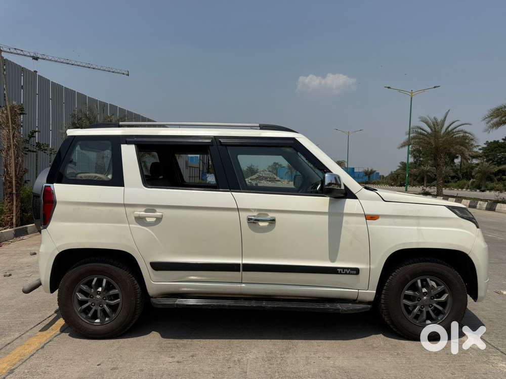Mahindra Tuv 300 T10 Amt (automatic), 2017, Diesel