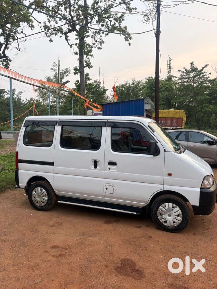 Maruti Suzuki Eeco Cng & Petrol 20900 Km Driven
