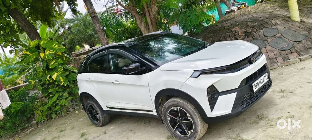 One Hand Car Superb