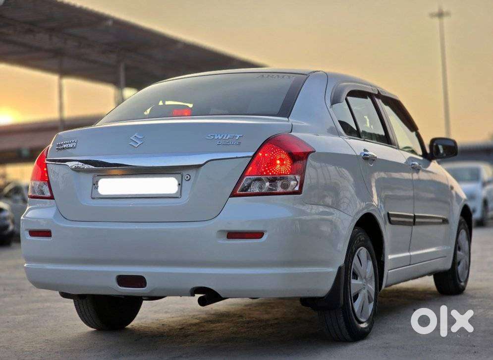 Maruti Suzuki Swift Dzire Vxi, 2011, Petrol