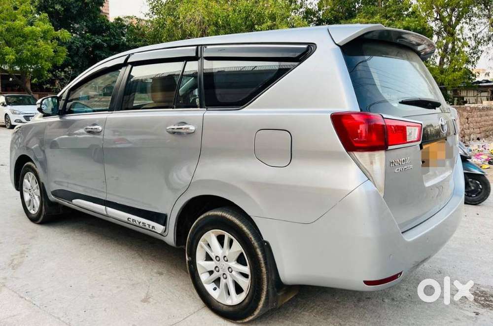 Toyota Innova Crysta 2.4 G Mt 7 Str, 2024, Diesel