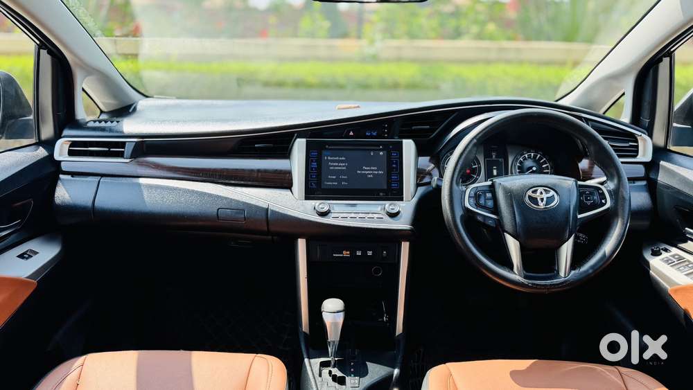 Toyota Innova Crysta 2.8 Zx At 7 Seater, 2016, Diesel