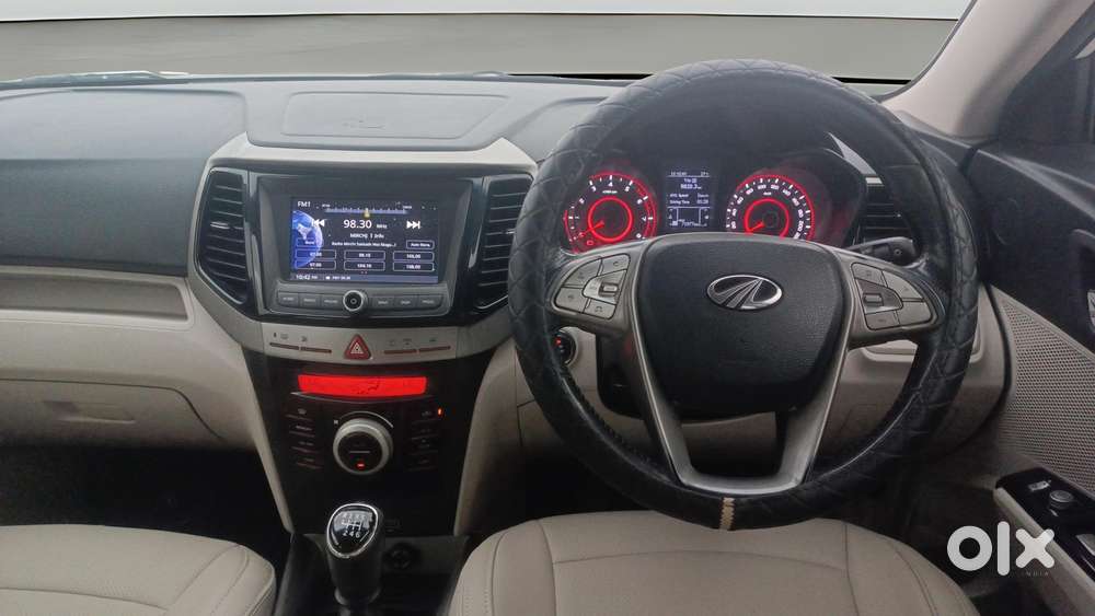 Mahindra Xuv300 W8, 2021, Petrol