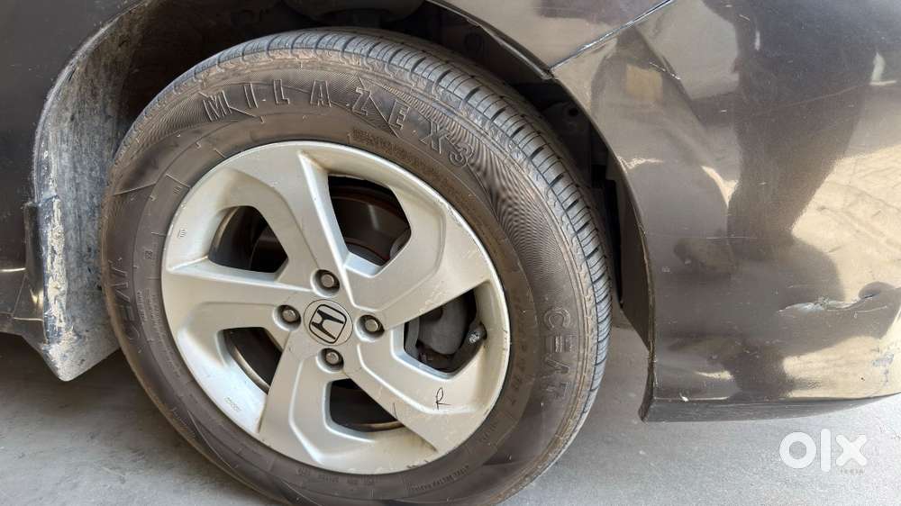 Honda City V 2015 1.5 Diesel Turbo I-dtech Metallic Brown Colour