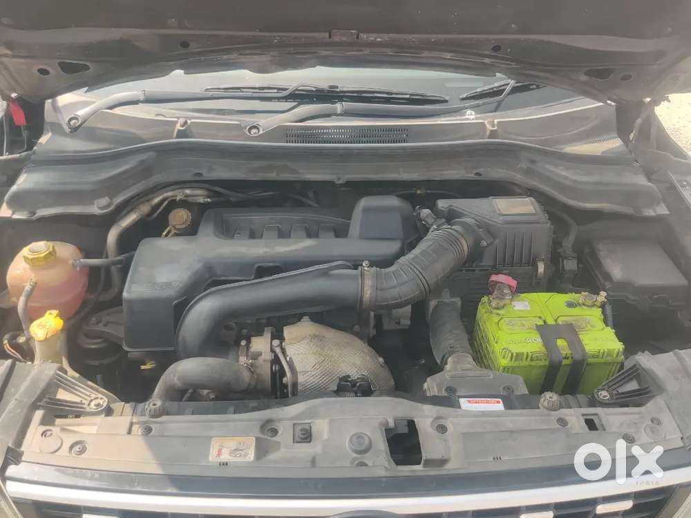 Well-maintained 2019 Mahindra Xuv300 W6 (diesel)