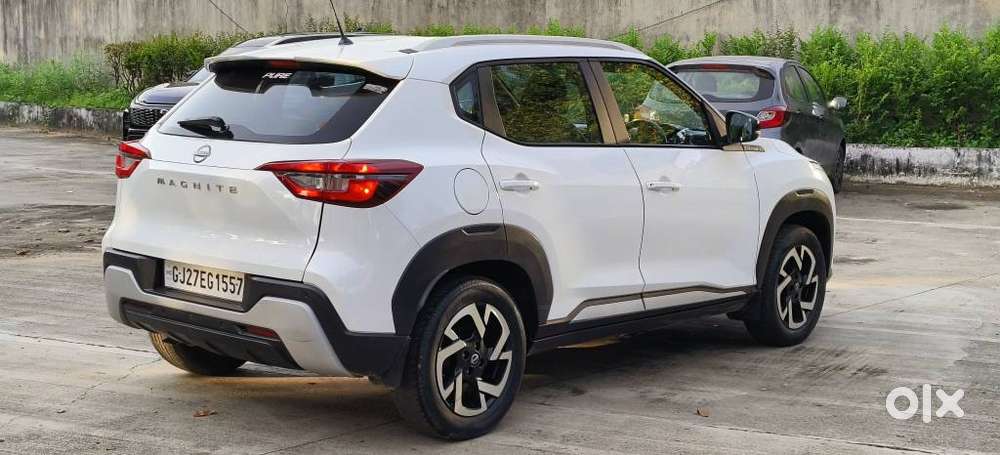 Nissan Magnite 1.0 Xv Executive, 2023, Cng & Hybrids