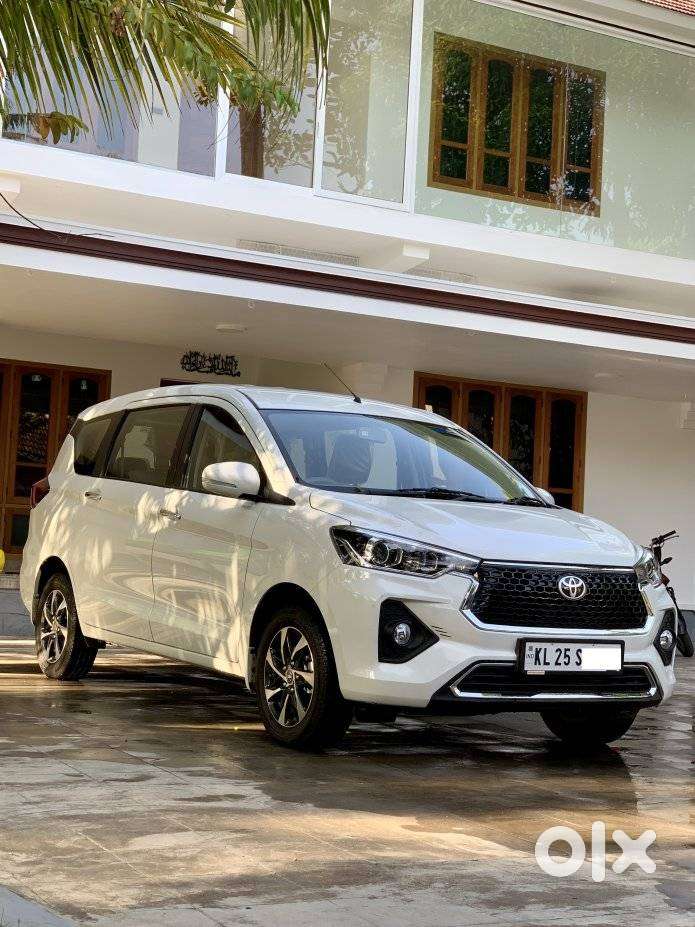 Toyota Rumion V Mt, 2025, Petrol