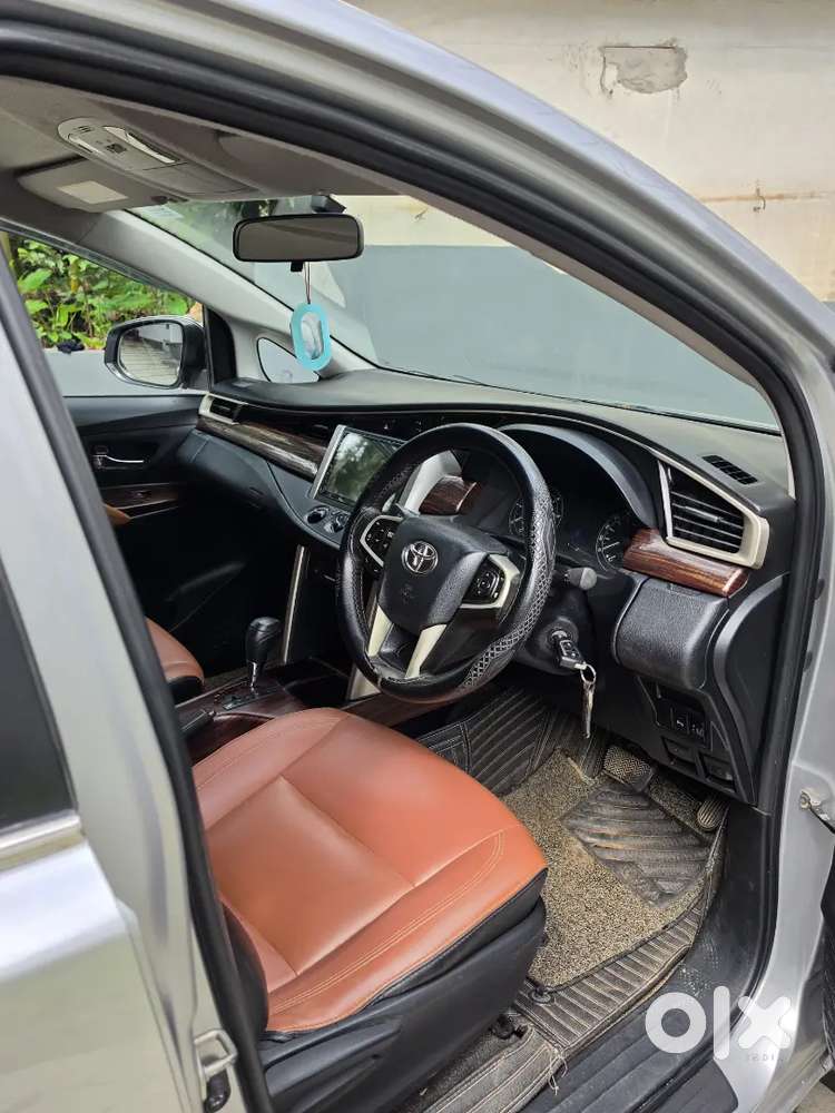 Toyota Innova Crysta 2.8 Diesel Automaticj