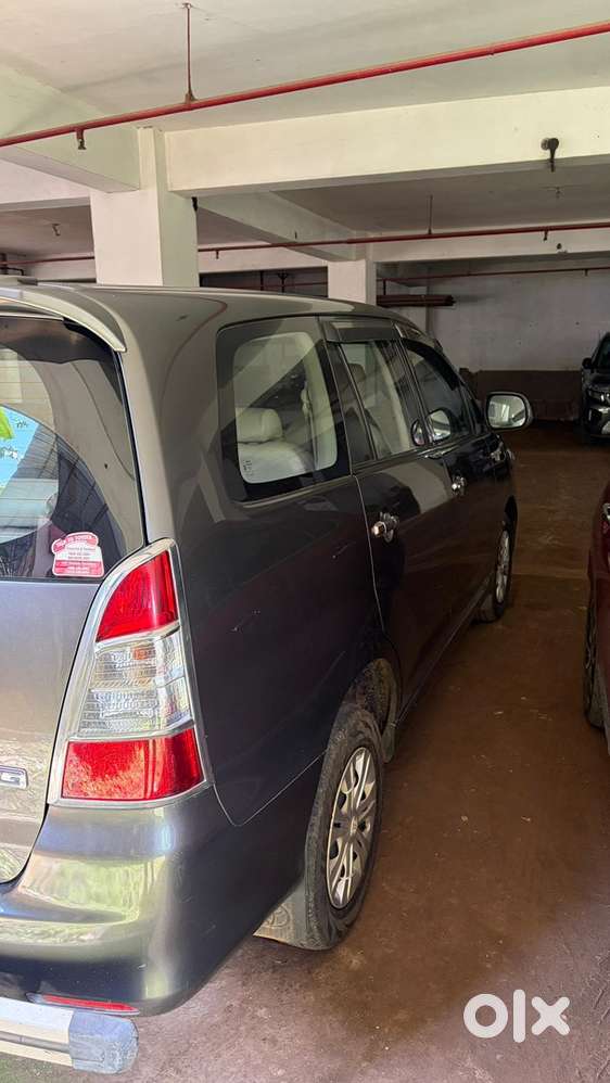 Toyota Innova Diesel 2012 G4 8 Seat