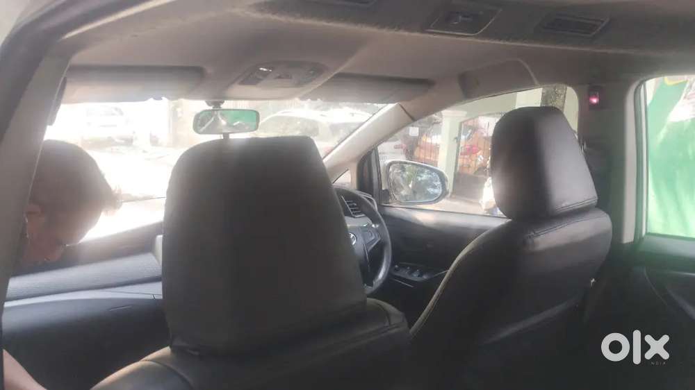 Toyota Innova Crysta 2020 Diesel 250000 Km Driven