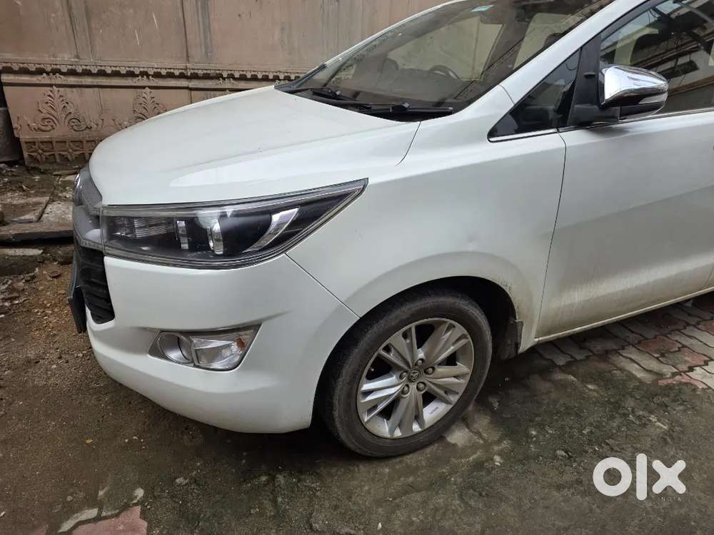 Toyota Innova Crysta 2.8 Zx Diesel 2016