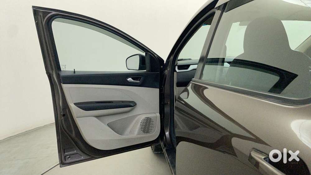 Renault Triber Rxz Easy-r Amt Dual Tone, 2021, Petrol