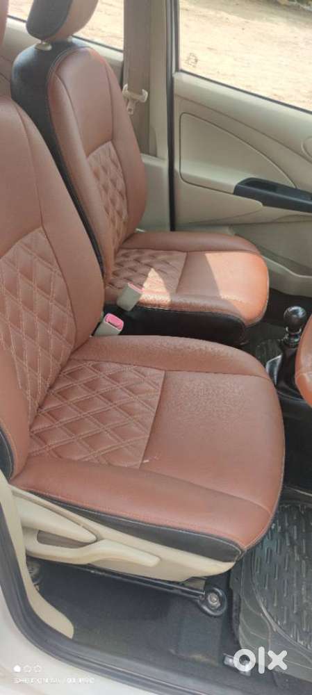 Maruti Suzuki Ertiga Vxi Abs, 2013, Petrol