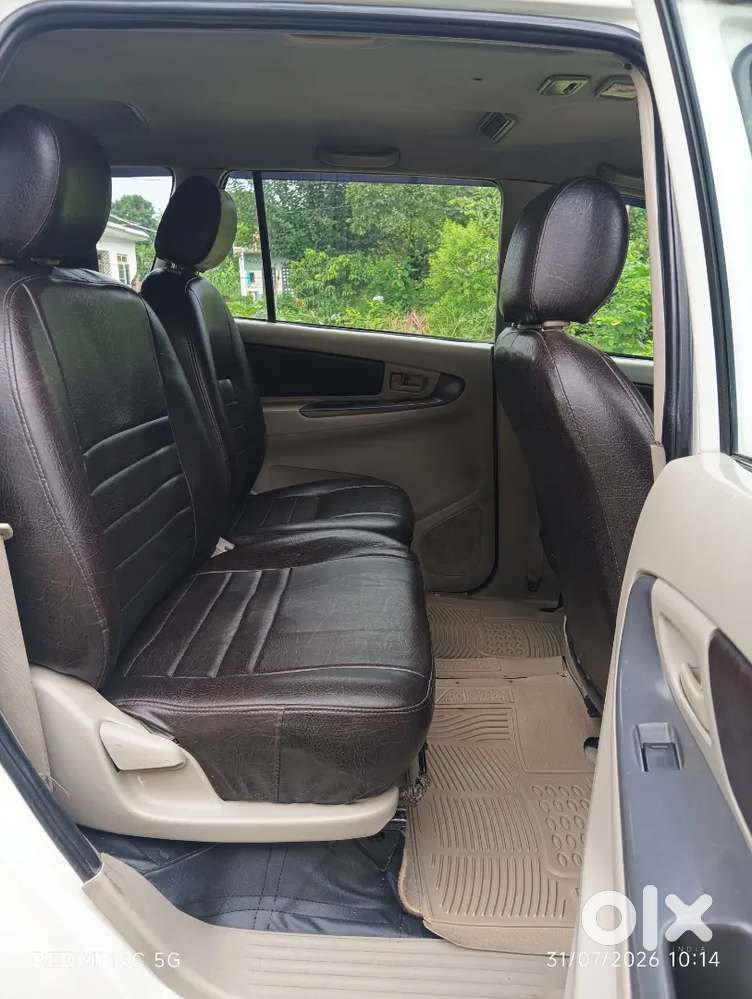 Toyota Innova 2.5 2012