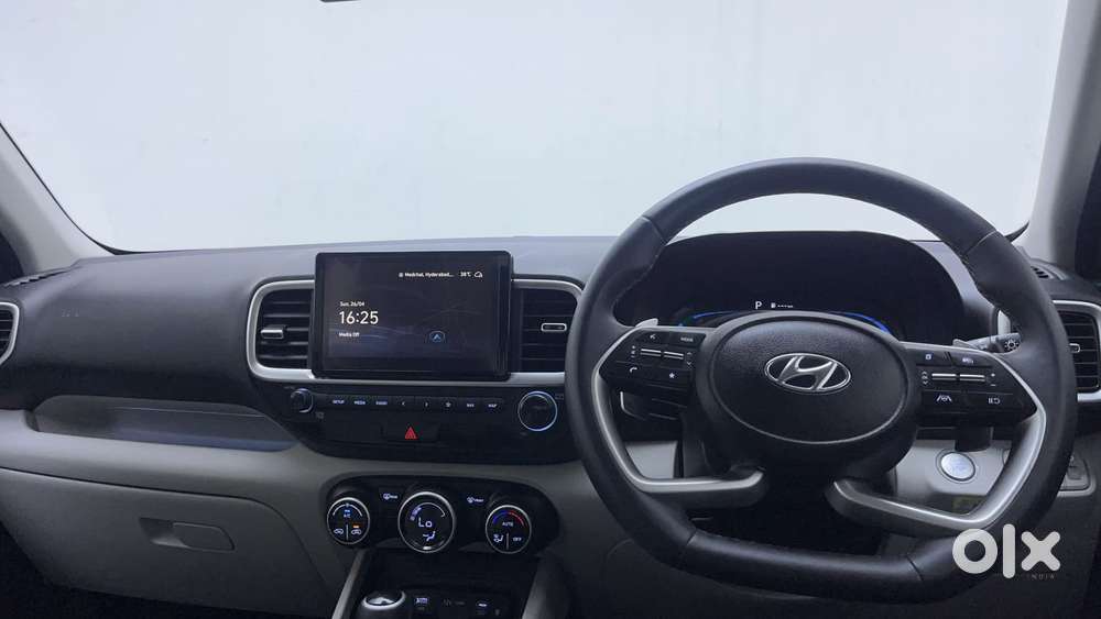 Hyundai Venue 1.0 Sx (o) Turbo Dct, 2023, Petrol