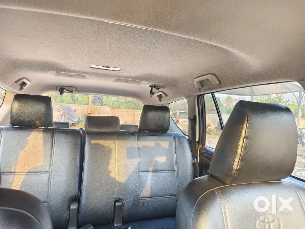 Toyota Innova Crysta, Gx Manual, 8 Seater.