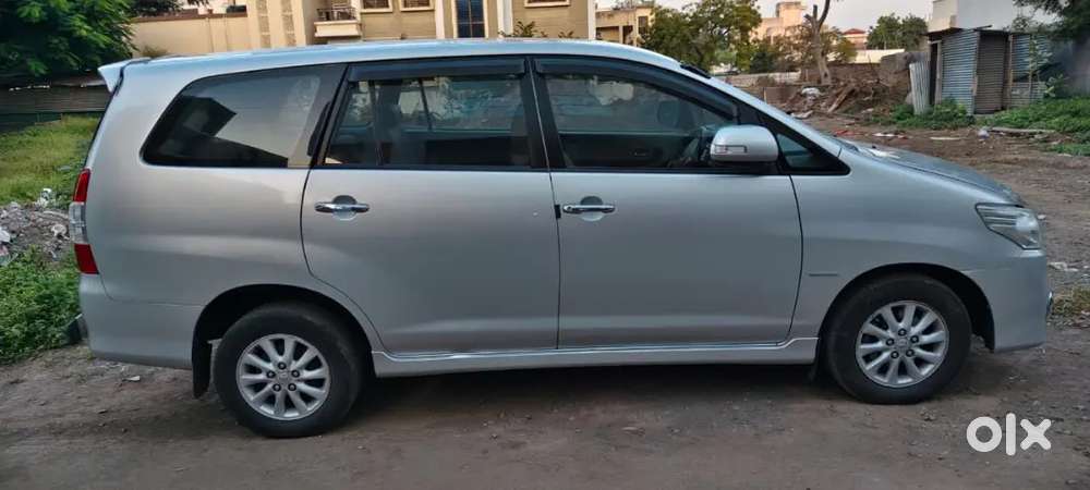 Toyota Innova 2.5 Vx 2012