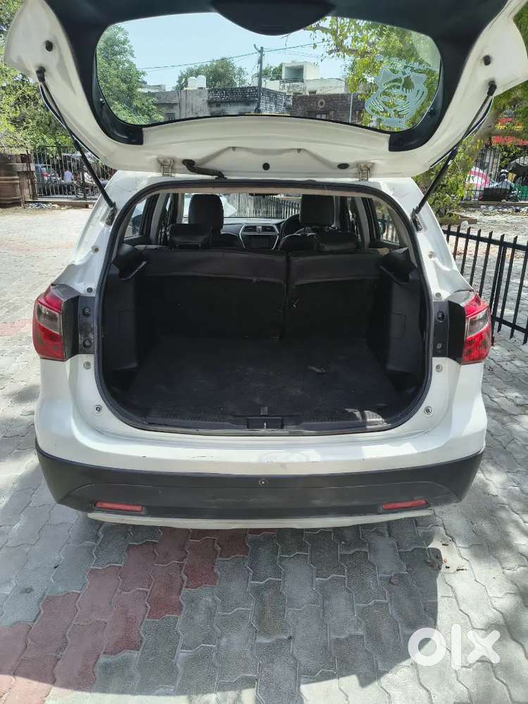 Maruti Suzuki S Cross 2015 Diesel 105000 Km Driven