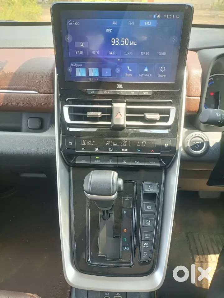 Toyota Innova Hycross 2.0 Zx (o) Hybrid 7 Str, 2024, Petrol
