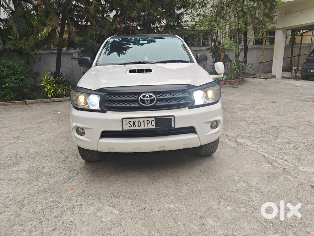 Toyota Fortuner Diesel 2011 Car