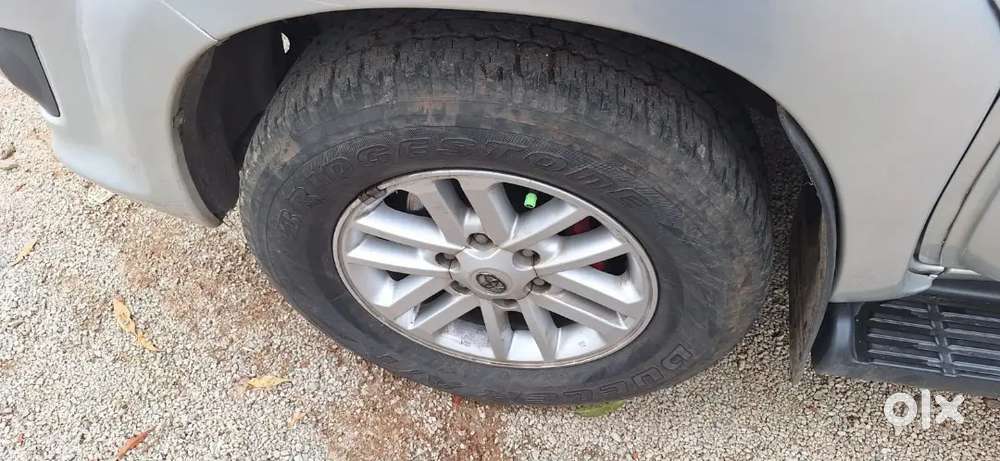Toyota Fortuner 2012 Diesel 282000 Km Driven