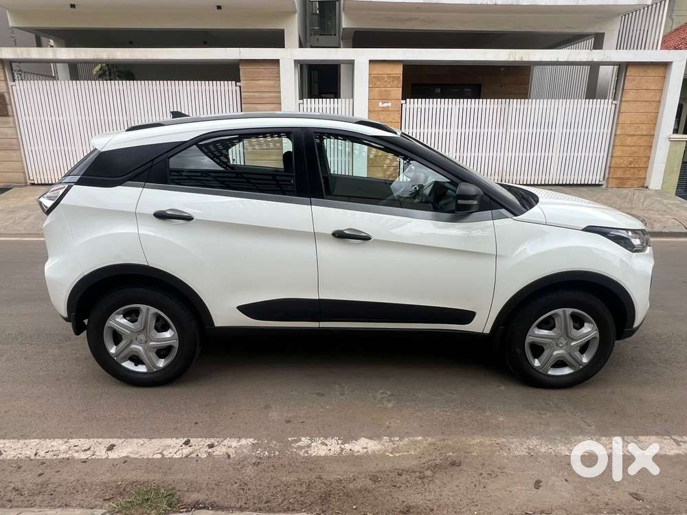 Tata Nexon 1.2 Revotron Xm (s), 2021, Petrol