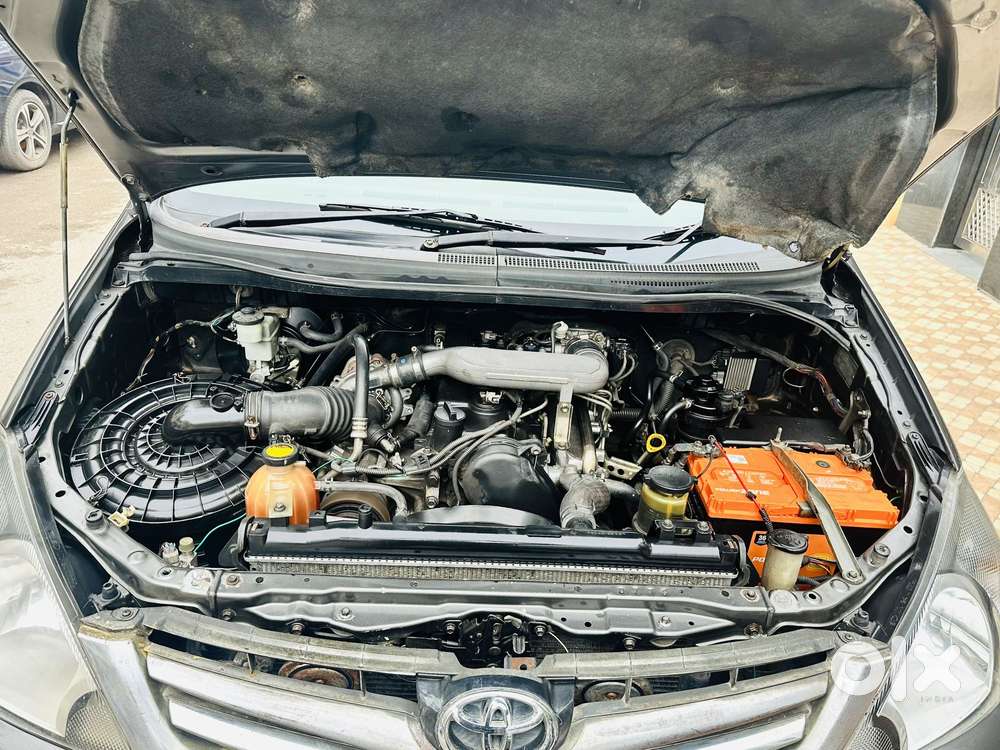 Toyota Innova 2.5 G (diesel) 8 Seater, 2010, Diesel