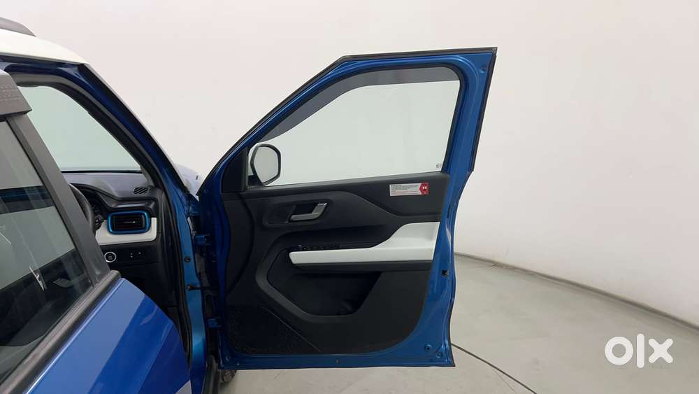 Tata Punch 1.2 Revotron Creative Amt Dual Tone, 2024, Petrol
