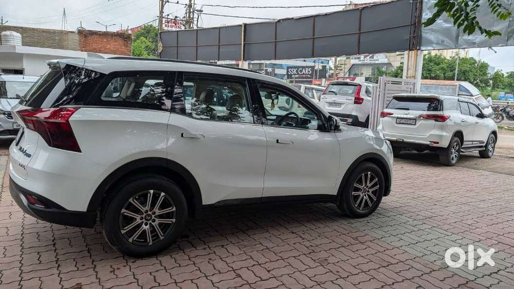 Mahindra Xuv700 2.2 Ax 7 Diesel At Luxury Pack Str, 2022, Diesel
