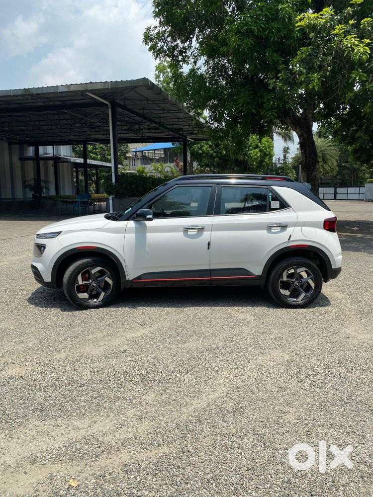 Hyundai Venue 1.0 Sx Plus Turbo Dct Dual Tone, 2022, Petrol