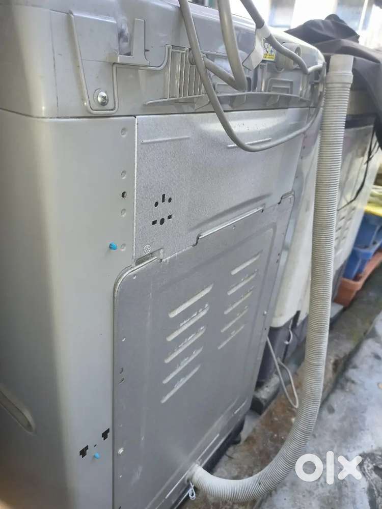 LG FULLY AUTOMATIC WASHING MACHINE
