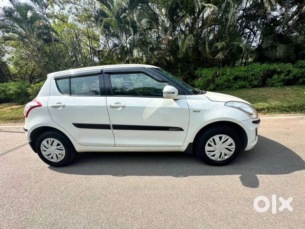 Maruti Suzuki Swift Vxi + Manual, 2016, Petrol