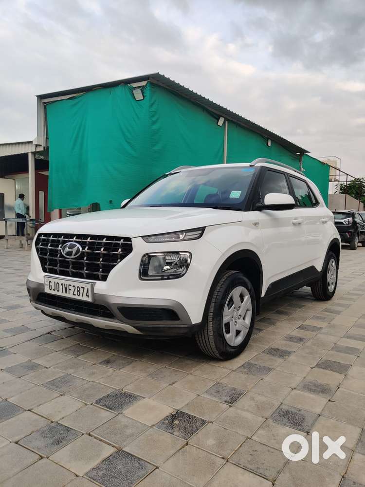 Hyundai Venue S 1.2 Petrol, 2022, Petrol