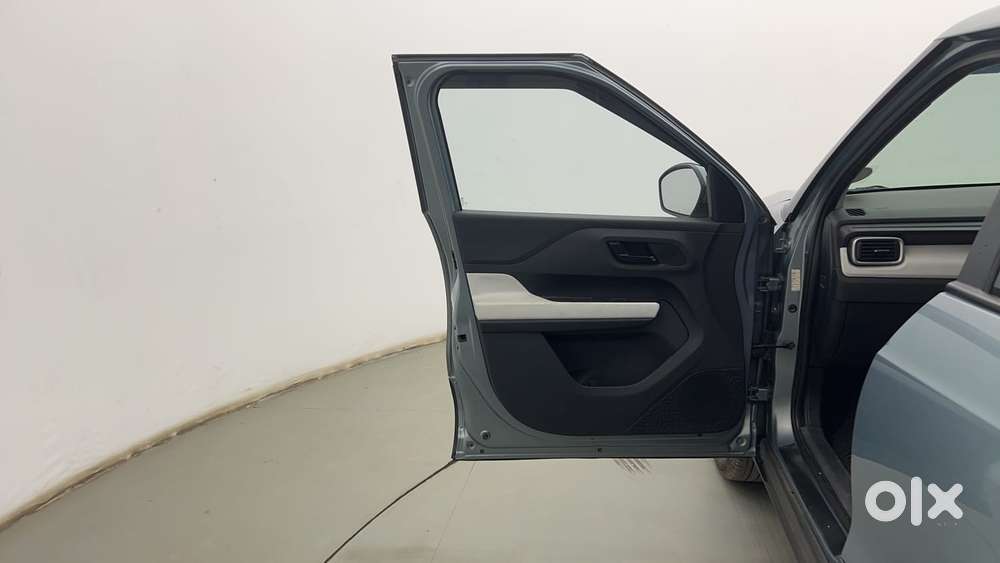 Tata Punch 1.2 Revotron Accomplished Dazzle Pack Amt, 2022, Petrol