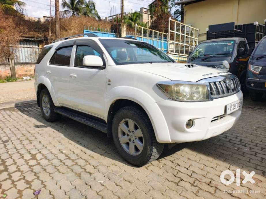 Toyota Fortuner 3.0 4x4 Manual, 2012, Diesel