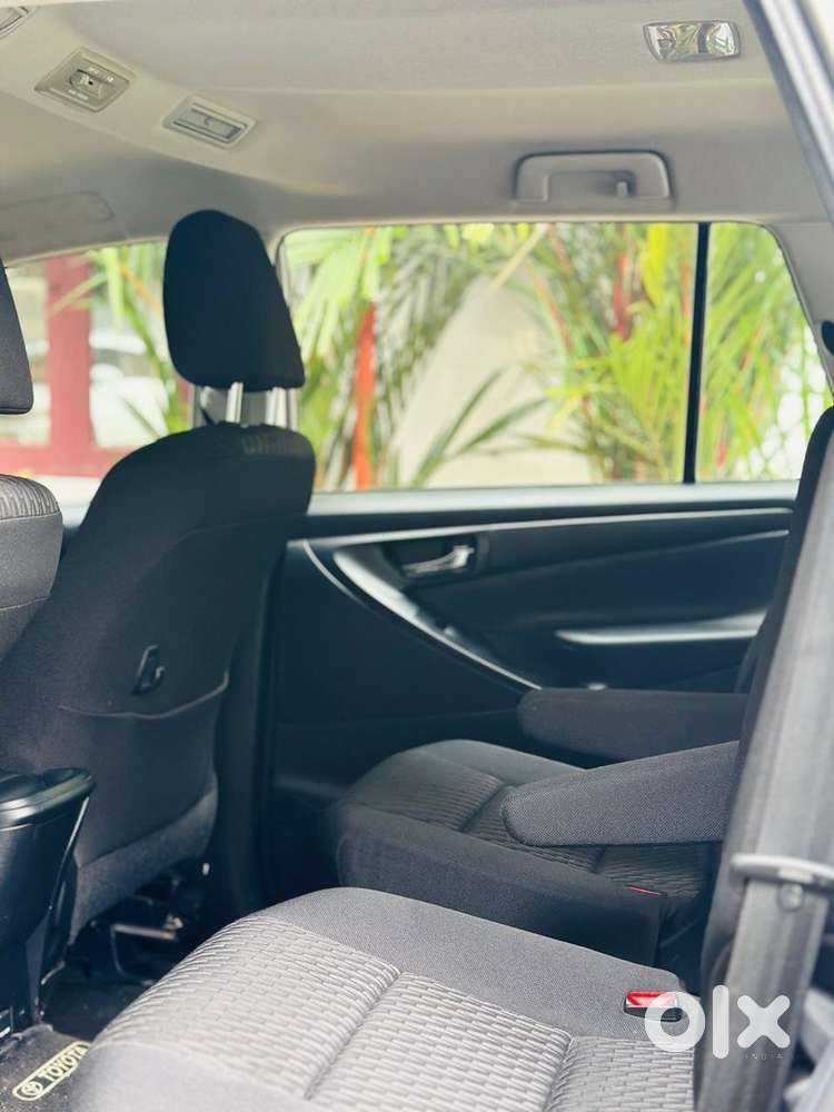 Toyota Innova Crysta 2.4 Gx At, 2022, Diesel