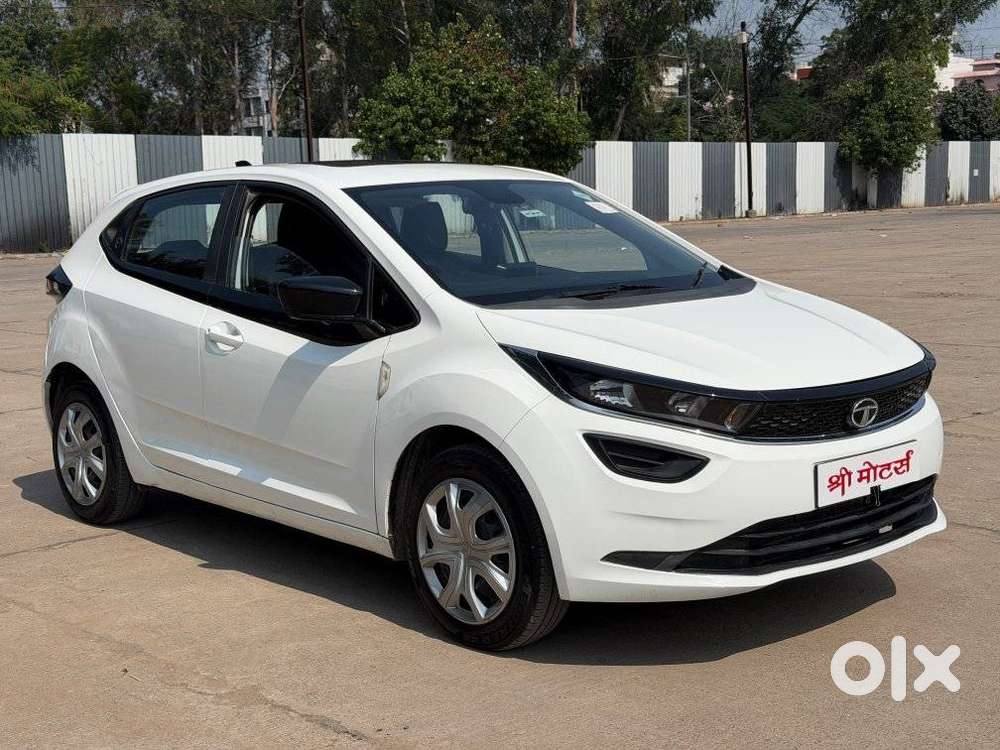 Tata Altroz 1.2 Xm, 2023, Petrol