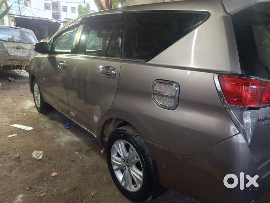 Toyota Innova Crysta 2.8 Gx At, 2017, Diesel