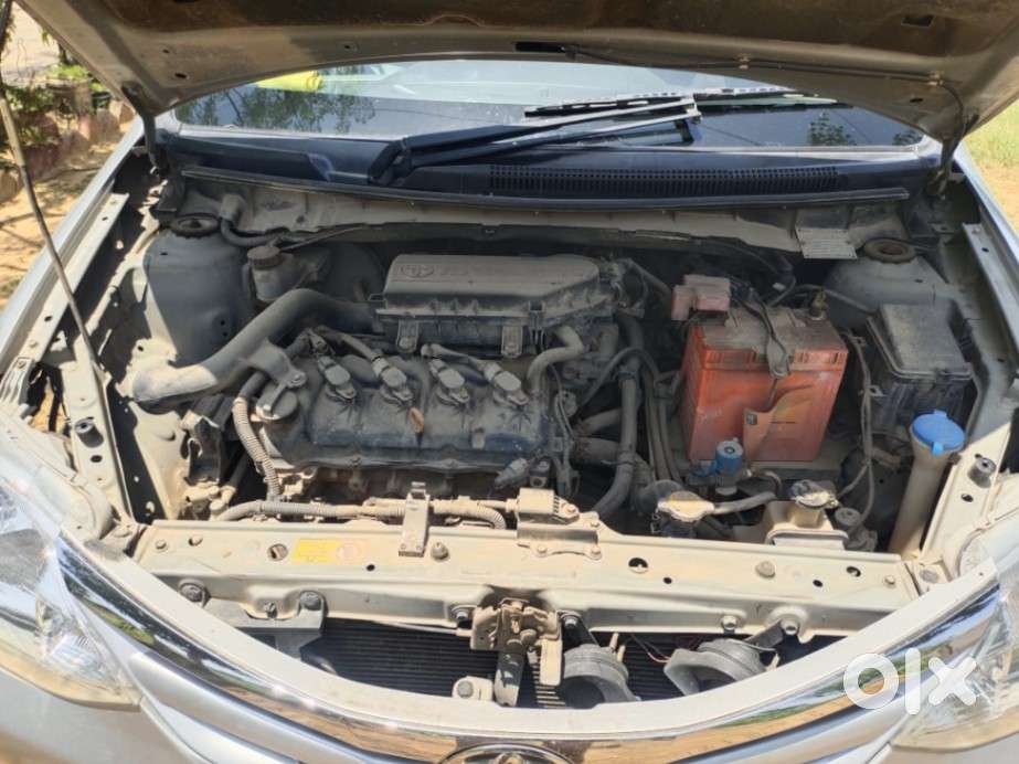 Toyota Etios V, 2011, Petrol