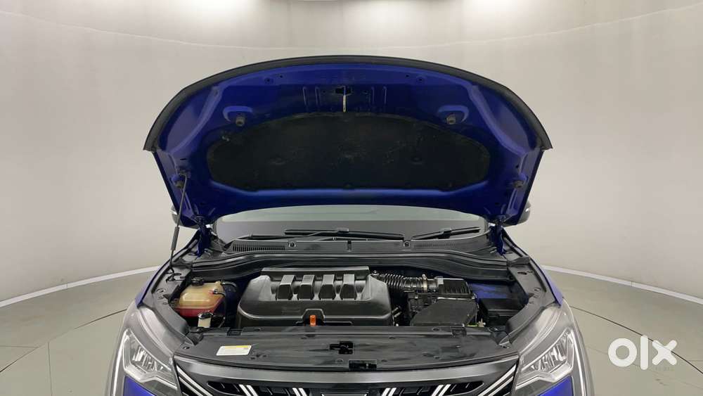 Mahindra Xuv700 2.0 Ax 5 Petrol Mt 7 Str, 2021, Petrol