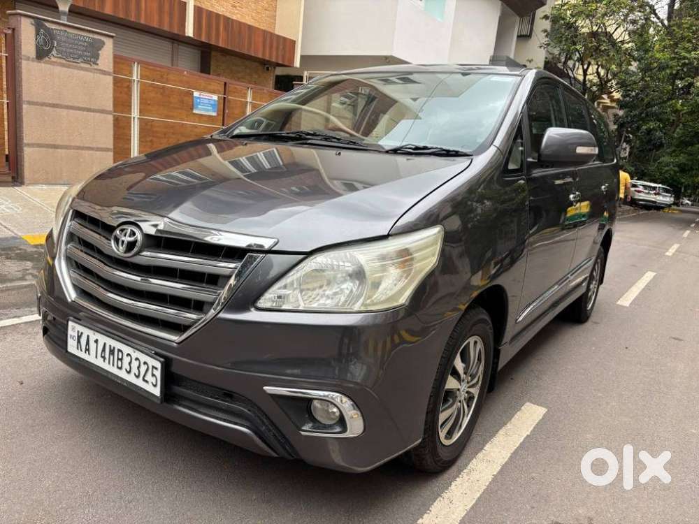 Toyota Innova 2.5 Vx (diesel) 8 Seater Bs Iv, 2015, Diesel