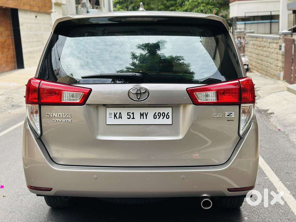 Toyota Innova Crysta 2.8 Zx At 7 Seater, 2017, Diesel