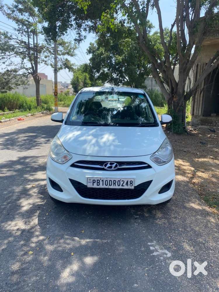 Hyundai I10 2012 Petrol 70000 Km Driven