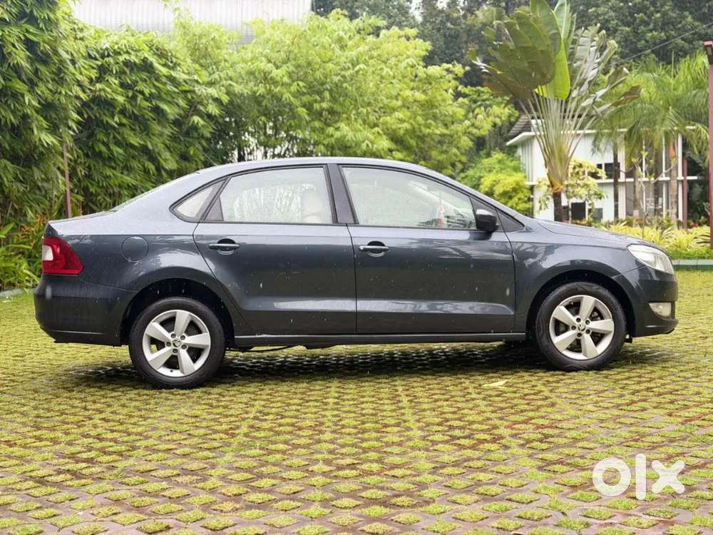 Skoda Rapid 1.5 Style Tdi  Diesel At Low Km Run